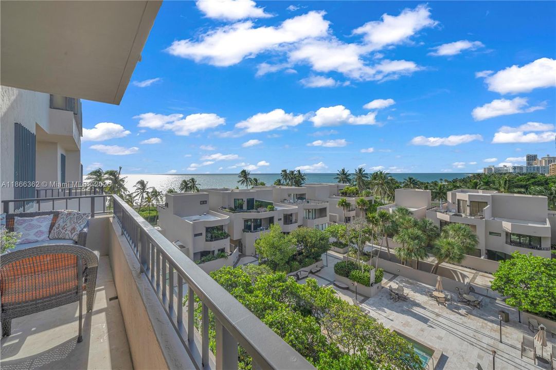 Active With Contract: $7,000 (2 beds, 2 baths, 1531 Square Feet)