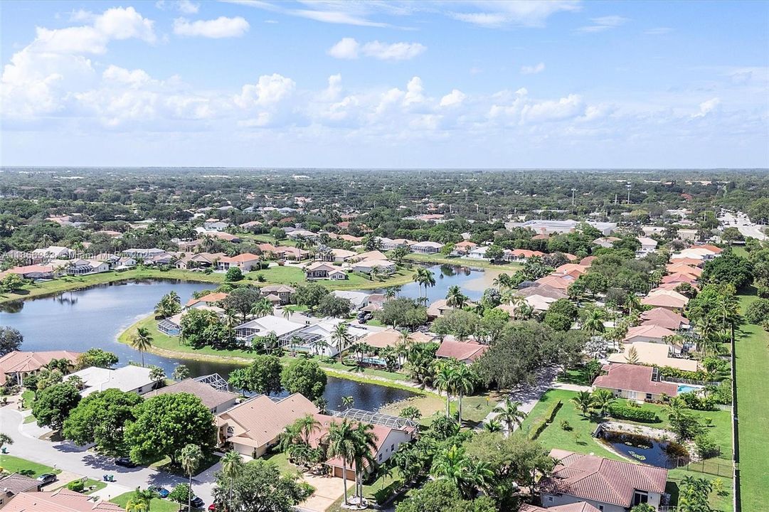 For Sale: $860,000 (4 beds, 2 baths, 2611 Square Feet)