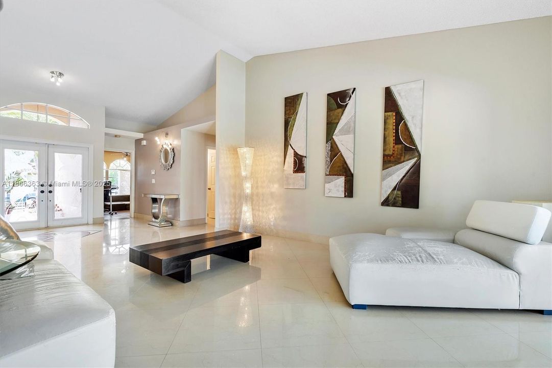 For Sale: $860,000 (4 beds, 2 baths, 2611 Square Feet)