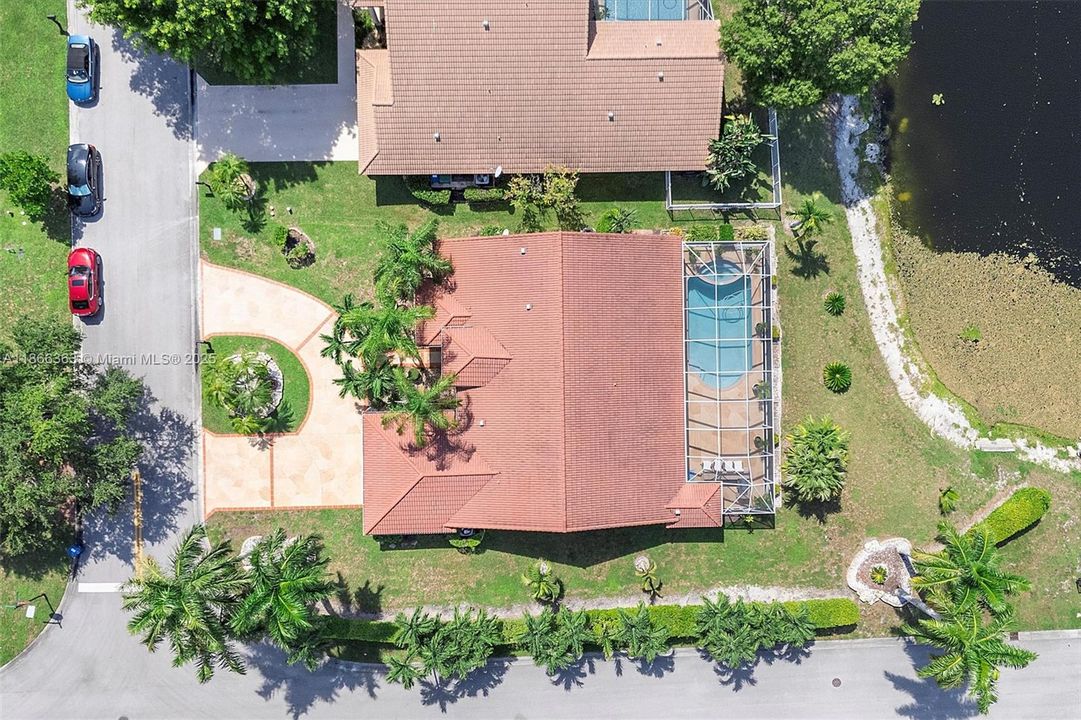 For Sale: $860,000 (4 beds, 2 baths, 2611 Square Feet)