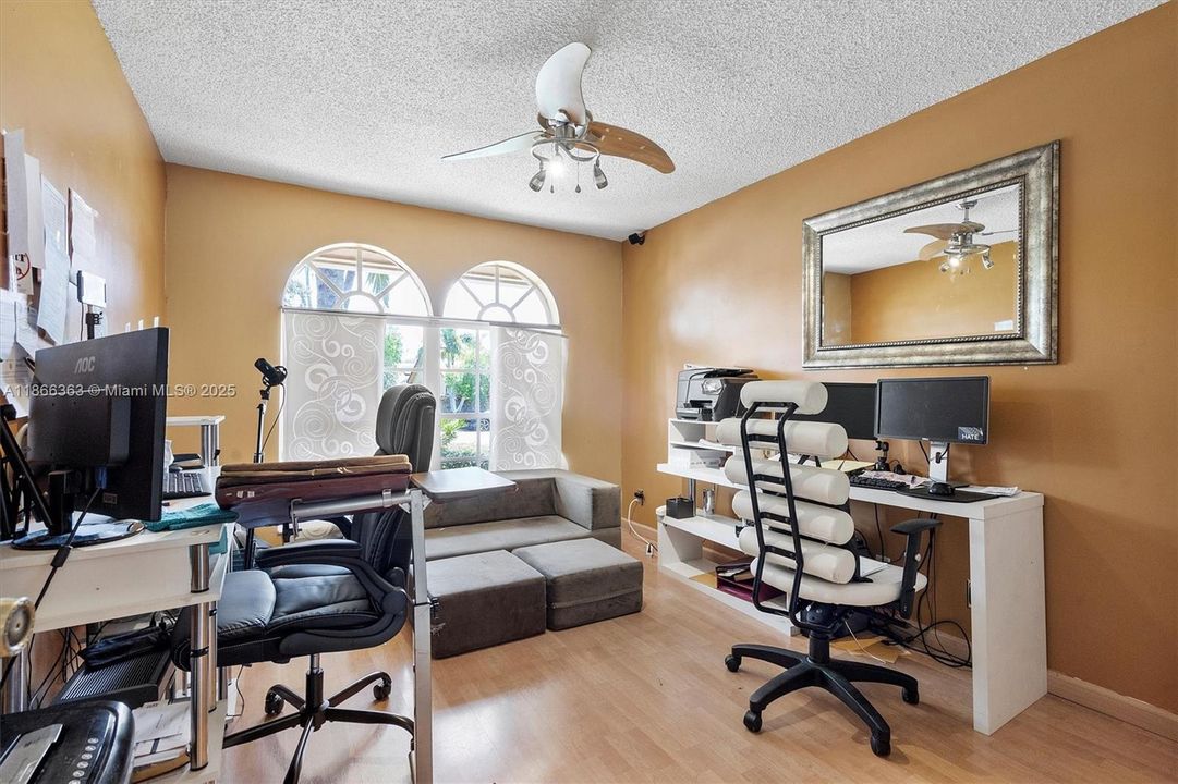 For Sale: $860,000 (4 beds, 2 baths, 2611 Square Feet)