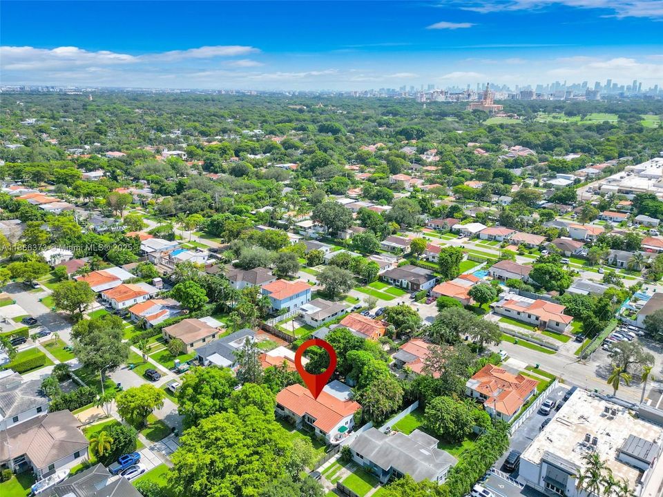 Active With Contract: $890,000 (3 beds, 2 baths, 1994 Square Feet)