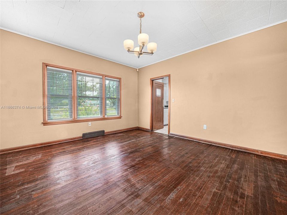 待售: $374,900 (0 贝兹, 0 浴室, 0 平方英尺)