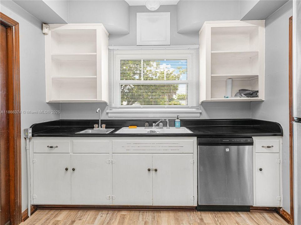 待售: $374,900 (0 贝兹, 0 浴室, 0 平方英尺)