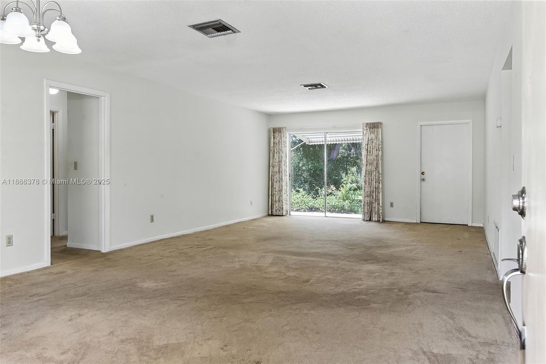 Dining / Living room