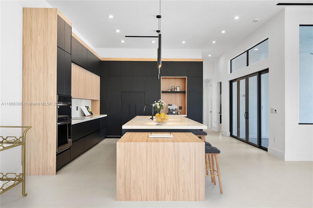 Recently Sold: $1,379,000 (4 beds, 3 baths, 3419 Square Feet)