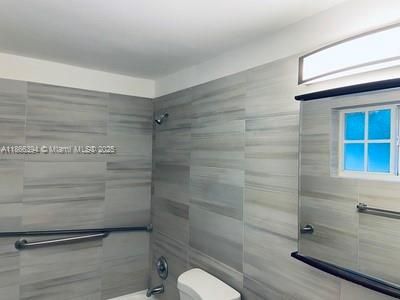 For Sale: $275,000 (1 beds, 1 baths, 571 Square Feet)