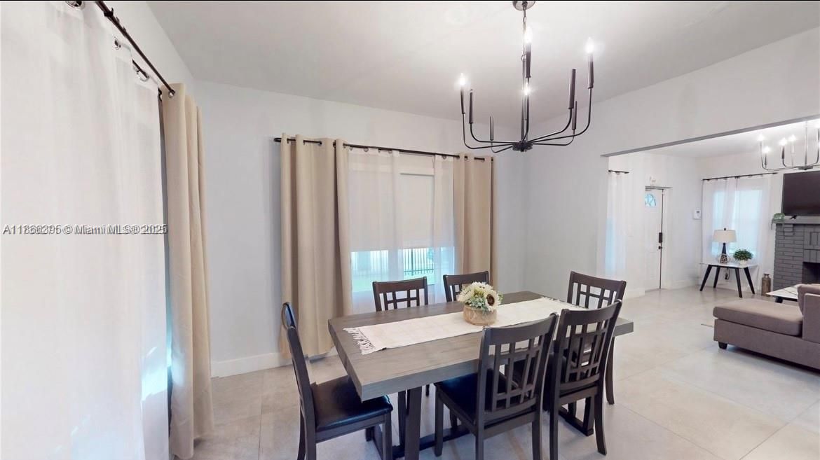 For Sale: $850,000 (4 beds, 3 baths, 1179 Square Feet)