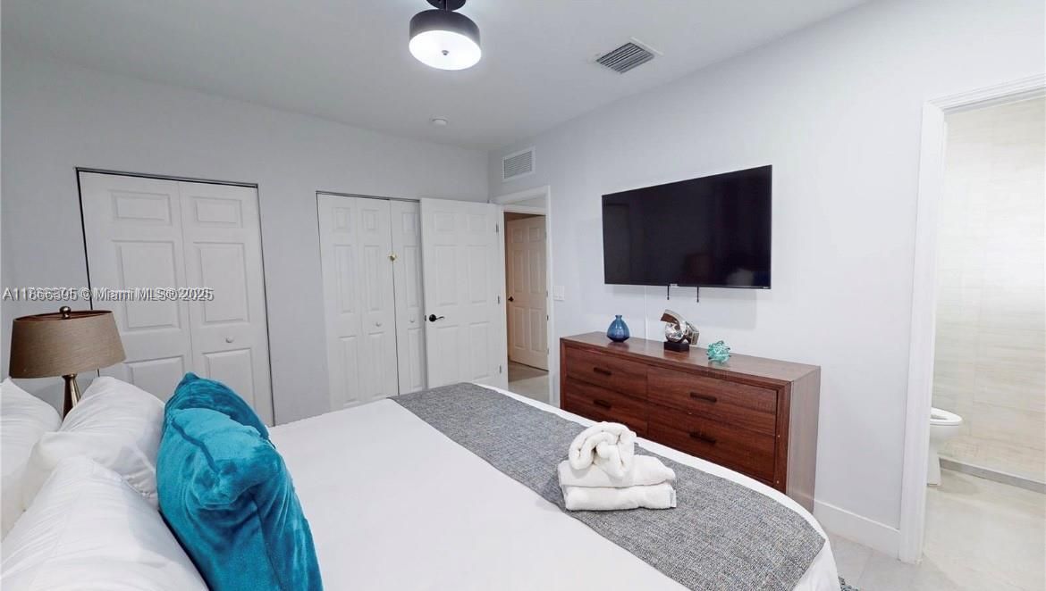 For Sale: $850,000 (4 beds, 3 baths, 1179 Square Feet)