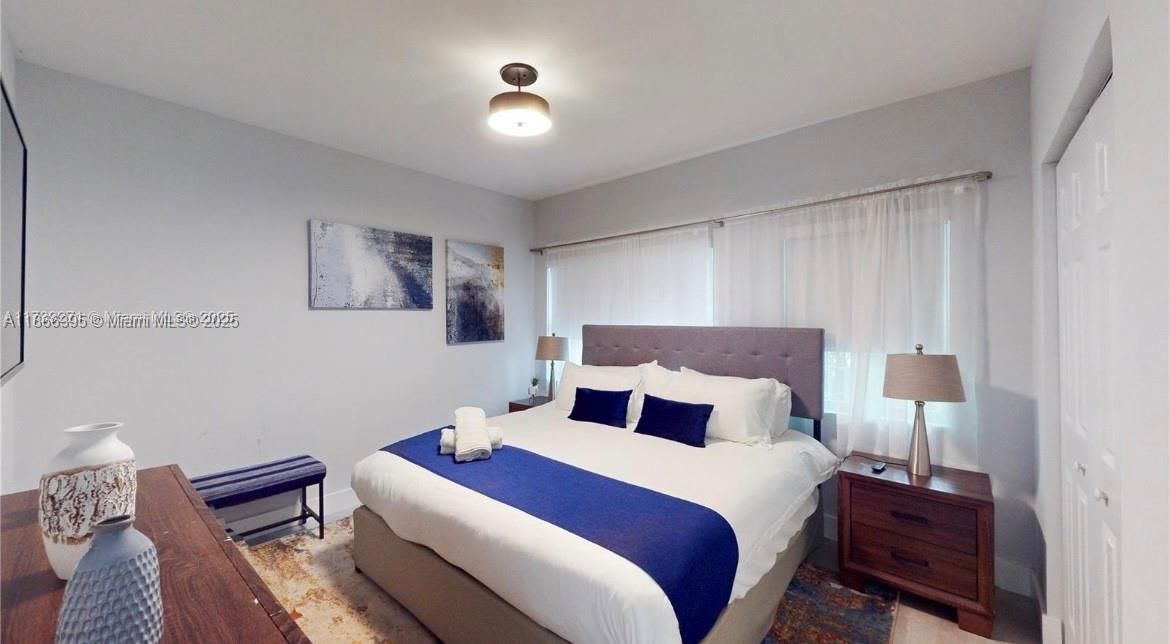 For Sale: $850,000 (4 beds, 3 baths, 1179 Square Feet)