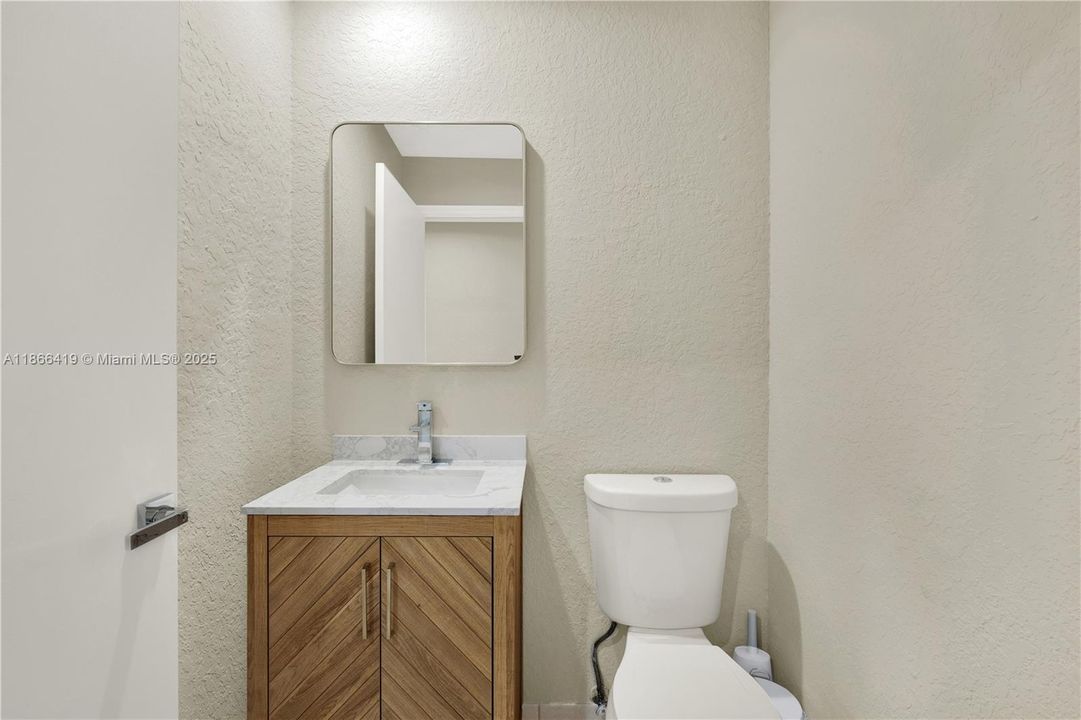 Active With Contract: $975,000 (5 beds, 3 baths, 3478 Square Feet)