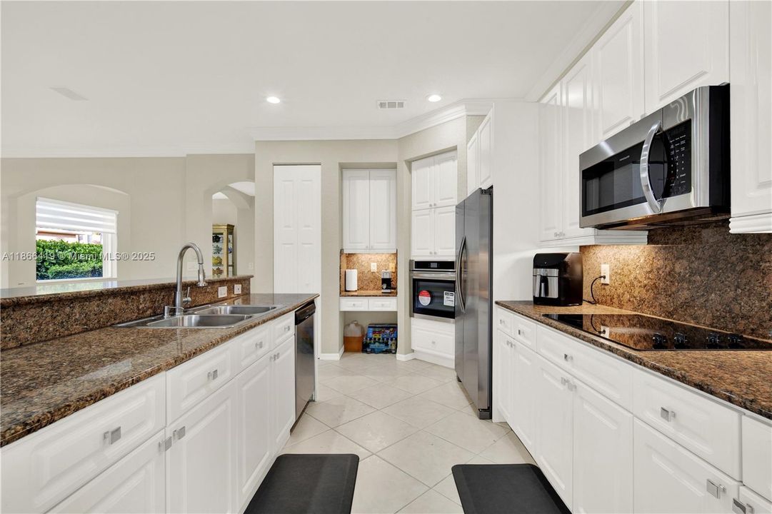 Active With Contract: $975,000 (5 beds, 3 baths, 3478 Square Feet)