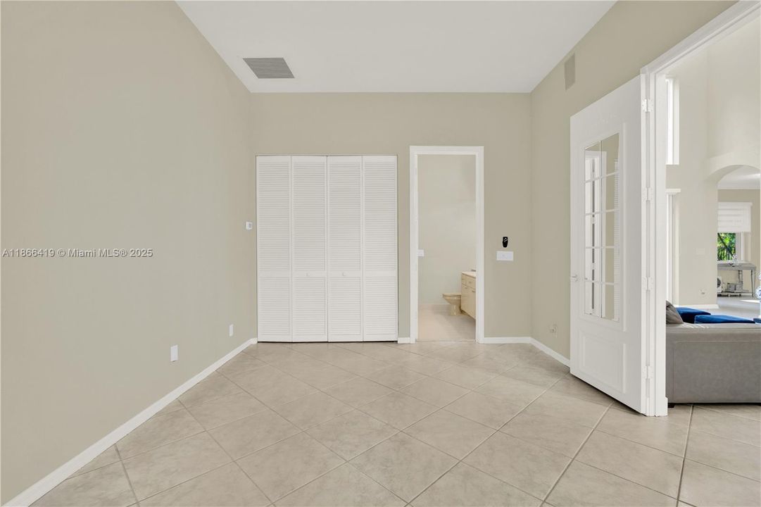 Active With Contract: $975,000 (5 beds, 3 baths, 3478 Square Feet)