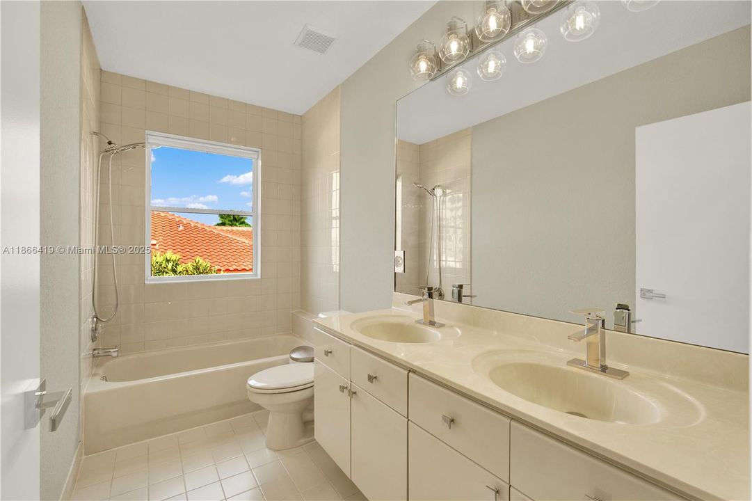 Active With Contract: $975,000 (5 beds, 3 baths, 3478 Square Feet)