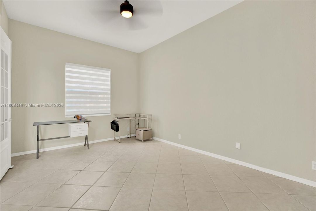 Active With Contract: $975,000 (5 beds, 3 baths, 3478 Square Feet)