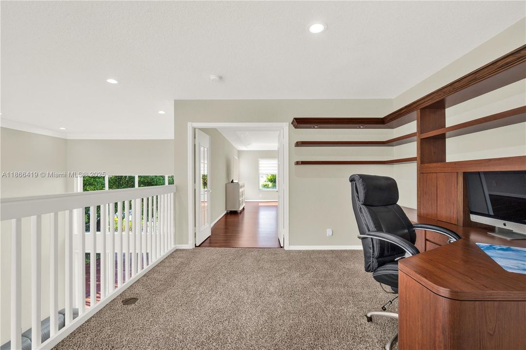 Active With Contract: $975,000 (5 beds, 3 baths, 3478 Square Feet)