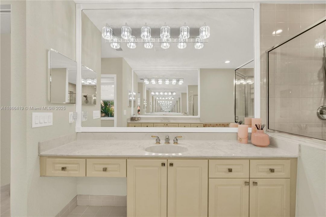 Active With Contract: $975,000 (5 beds, 3 baths, 3478 Square Feet)