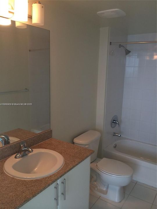 For Sale: $399,000 (2 beds, 2 baths, 1022 Square Feet)