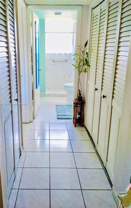 For Sale: $179,500 (1 beds, 1 baths, 632 Square Feet)