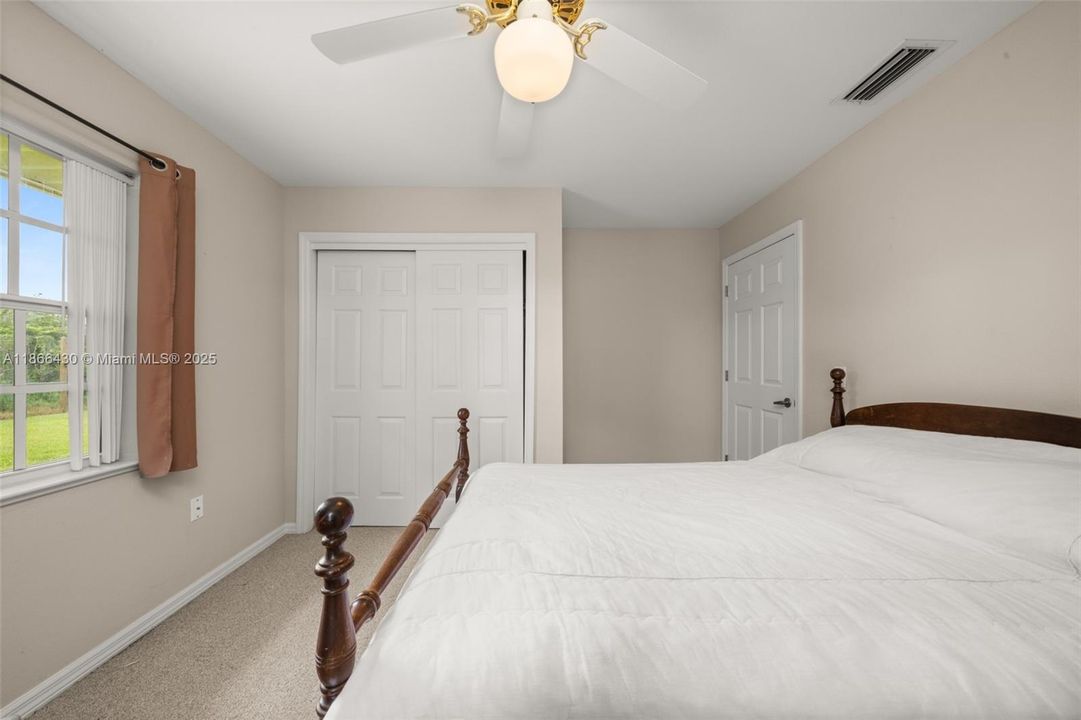 For Sale: $299,000 (3 beds, 2 baths, 1536 Square Feet)