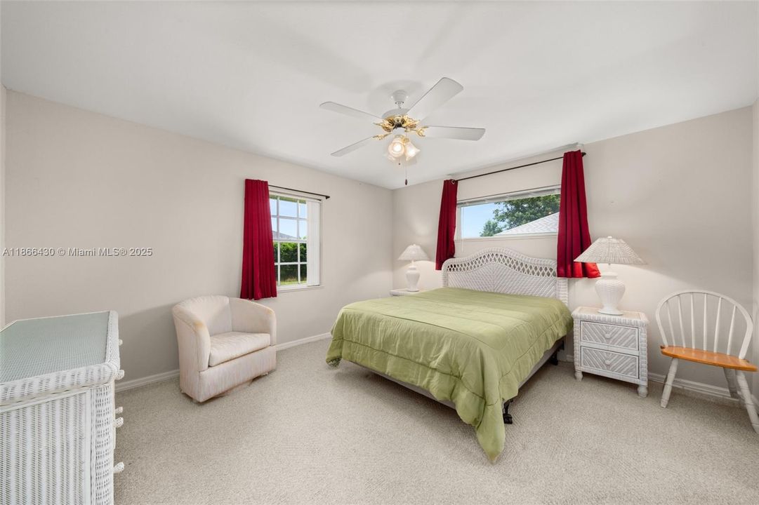 For Sale: $299,000 (3 beds, 2 baths, 1536 Square Feet)