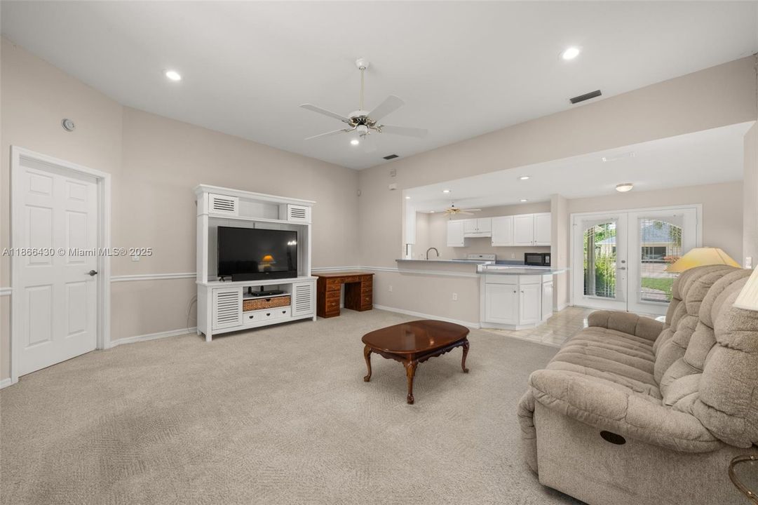 For Sale: $299,000 (3 beds, 2 baths, 1536 Square Feet)