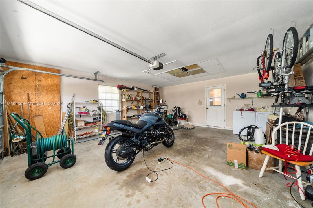 For Sale: $299,000 (3 beds, 2 baths, 1536 Square Feet)