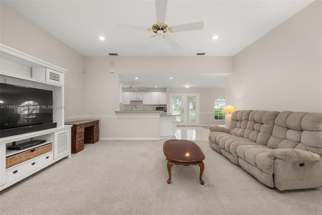 For Sale: $299,000 (3 beds, 2 baths, 1536 Square Feet)