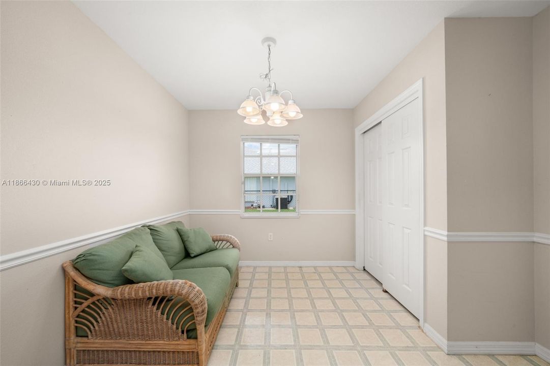 For Sale: $299,000 (3 beds, 2 baths, 1536 Square Feet)