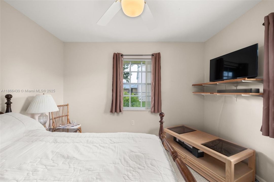 For Sale: $299,000 (3 beds, 2 baths, 1536 Square Feet)