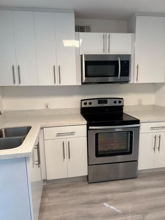 For Sale: $500,000 (3 beds, 2 baths, 1538 Square Feet)