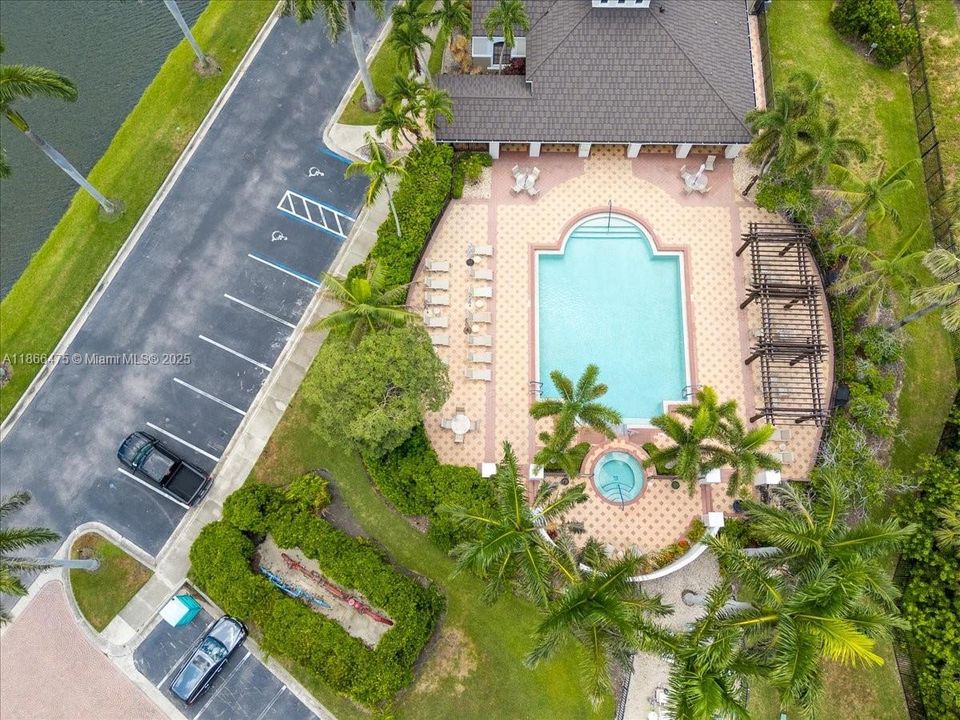 Vendido Recientemente: $889,999 (3 camas, 3 baños, 0 Pies cuadrados)