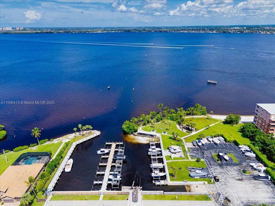 Vendido Recientemente: $889,999 (3 camas, 3 baños, 0 Pies cuadrados)