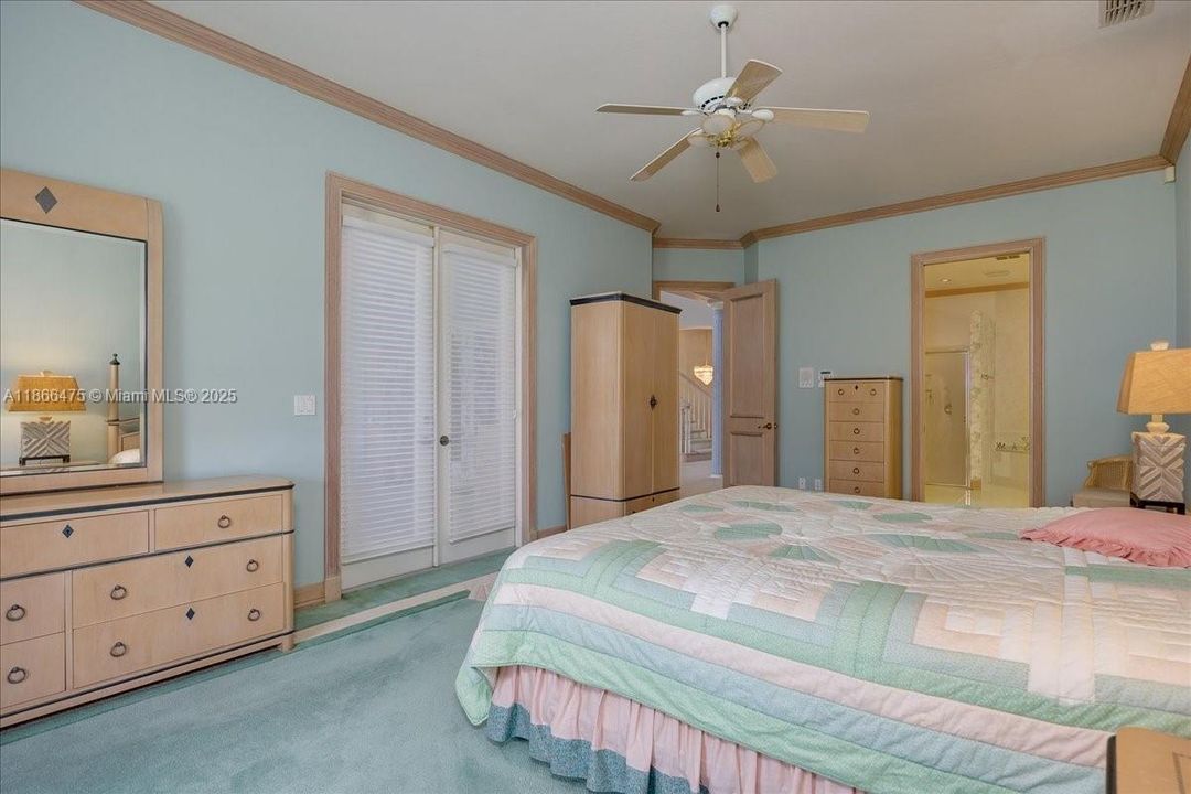 Vendido Recientemente: $889,999 (3 camas, 3 baños, 0 Pies cuadrados)