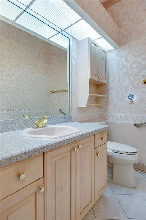 Vendido Recientemente: $889,999 (3 camas, 3 baños, 0 Pies cuadrados)