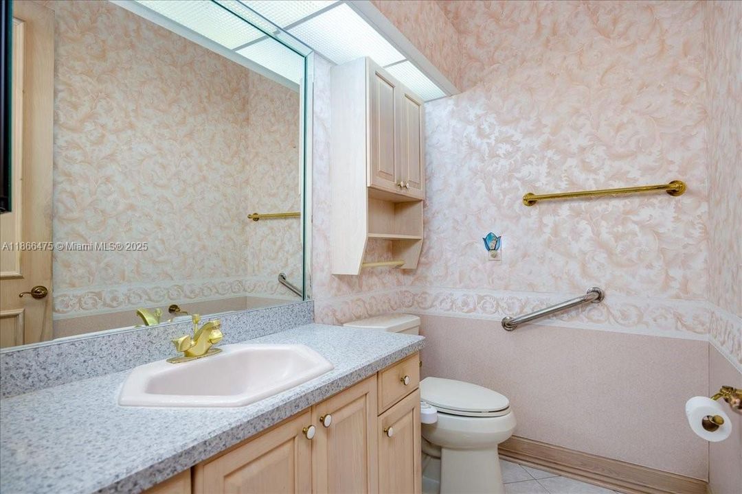 Vendido Recientemente: $889,999 (3 camas, 3 baños, 0 Pies cuadrados)