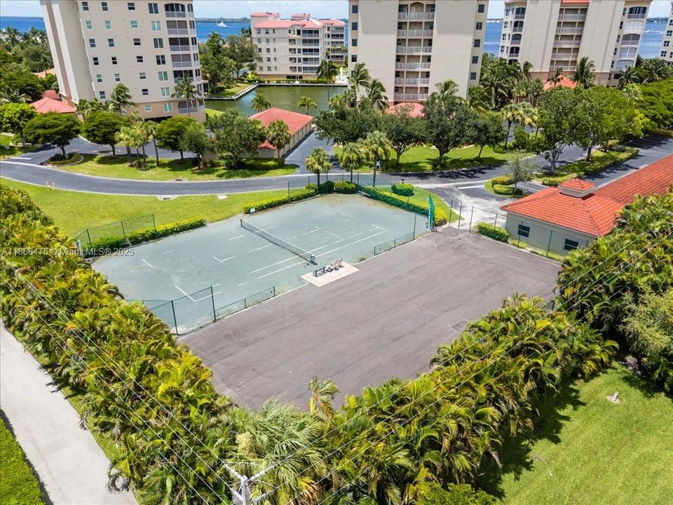 Vendido Recientemente: $889,999 (3 camas, 3 baños, 0 Pies cuadrados)