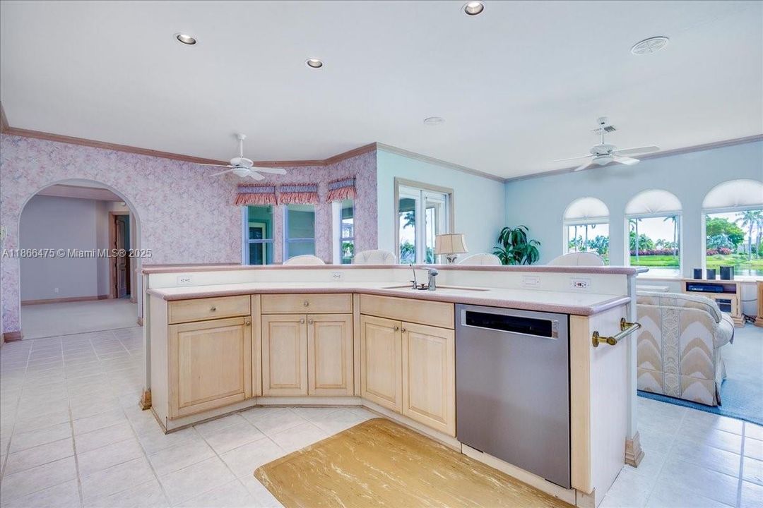 Vendido Recientemente: $889,999 (3 camas, 3 baños, 0 Pies cuadrados)