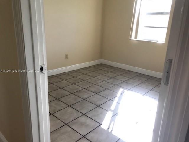 Недавно арендовано: $2,850 (4 спален, 2 ванн, 1400 Квадратных фут)