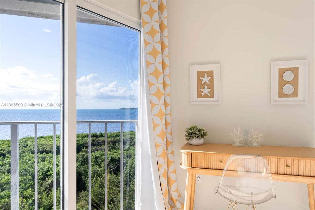 Recently Sold: $770,000 (2 beds, 2 baths, 841 Square Feet)