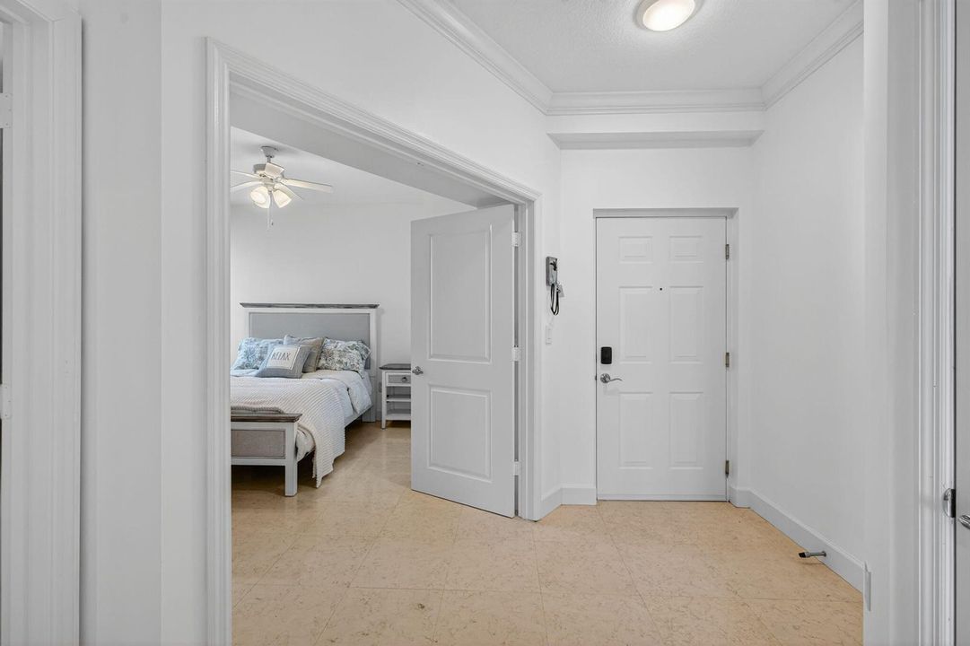 ENTRANCE / SPARE BEDROOM