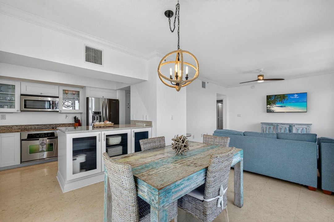 DINING / KITCHEN AREA