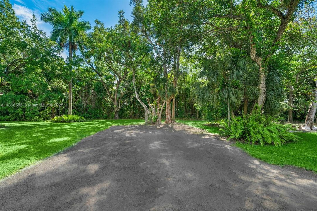 最近售出: $7,000,000 (3 贝兹, 3 浴室, 4048 平方英尺)