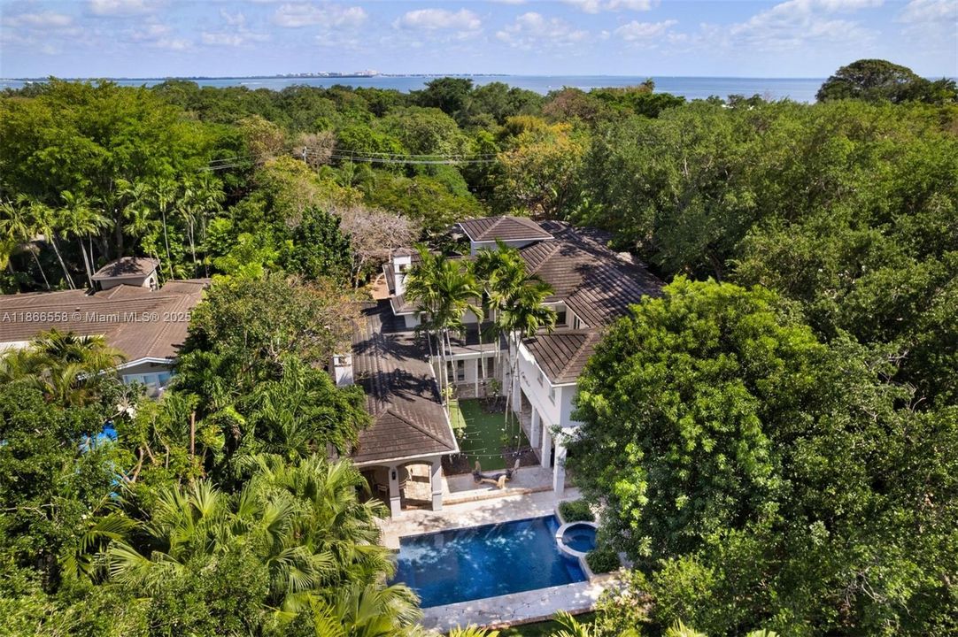 En Venta: $11,500,000 (6 camas, 6 baños, 6522 Pies cuadrados)