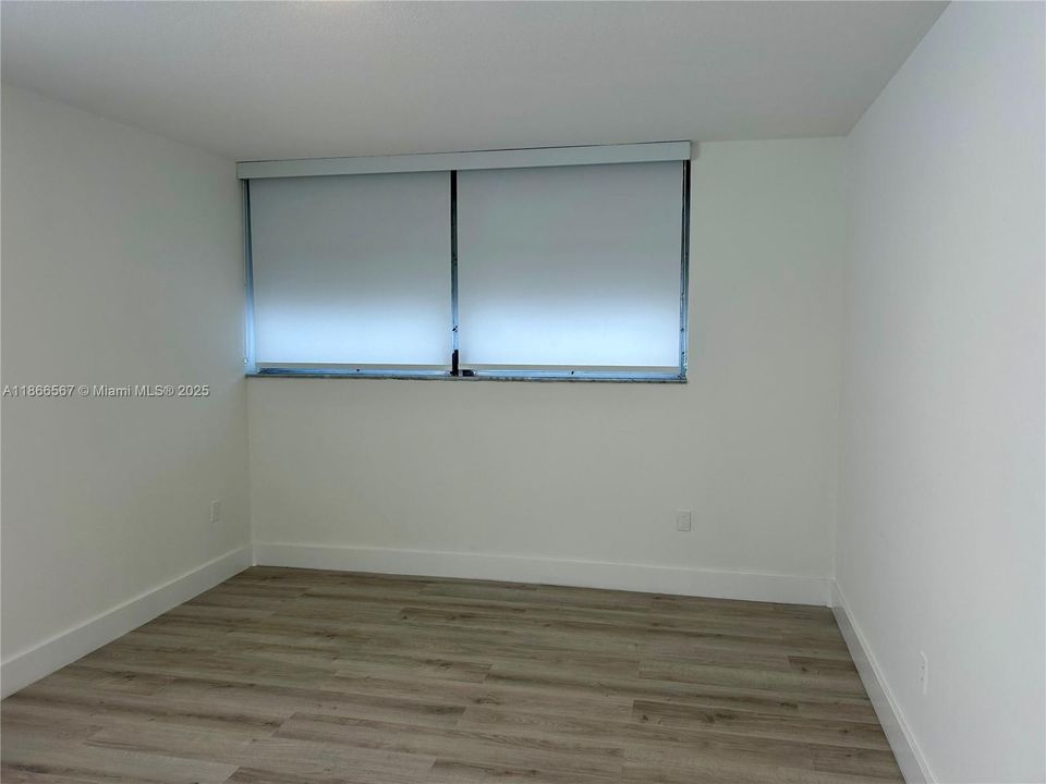 На продажу: $300,000 (1 спален, 1 ванн, 840 Квадратных фут)