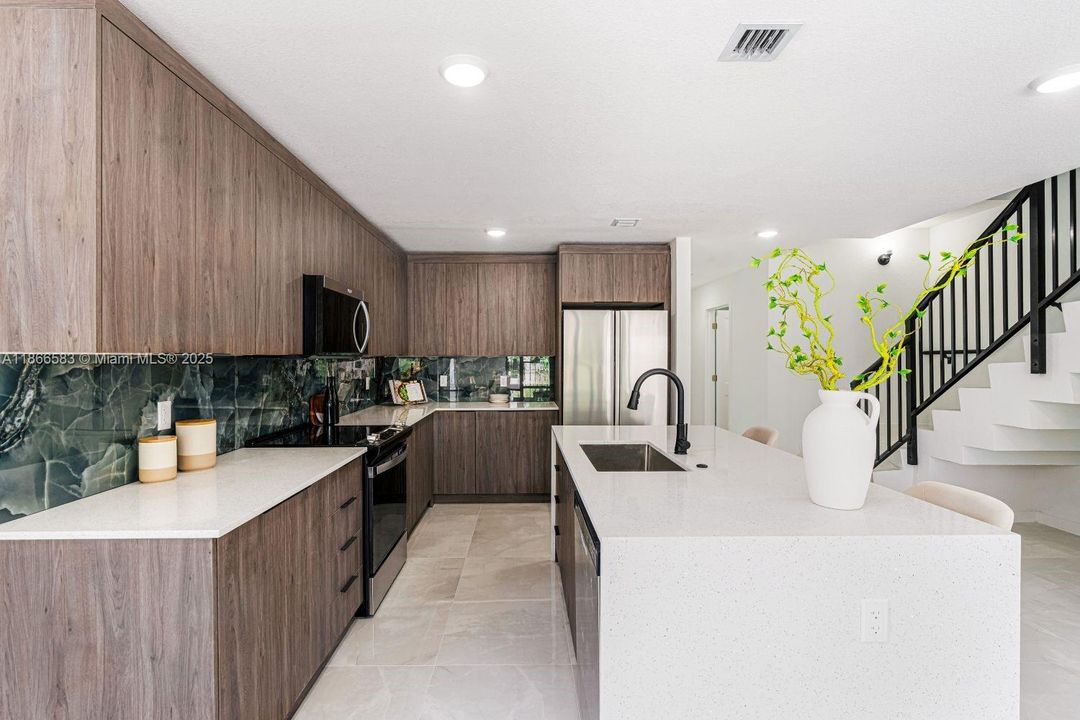 Active With Contract: $399,900 (4 beds, 3 baths, 0 Square Feet)