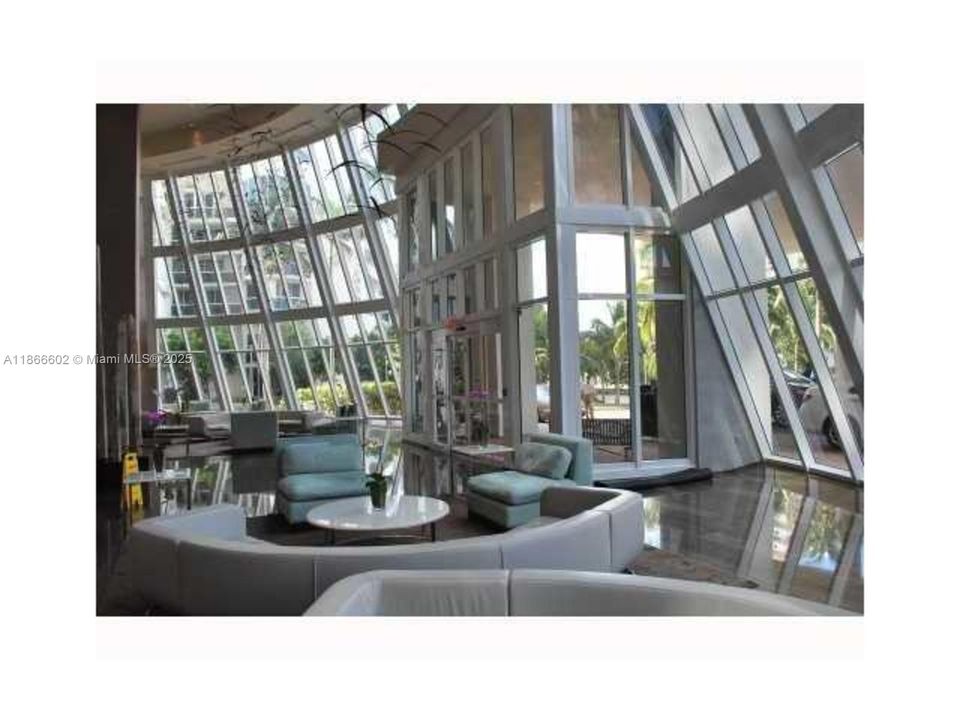 待售: $675,000 (1 贝兹, 1 浴室, 871 平方英尺)