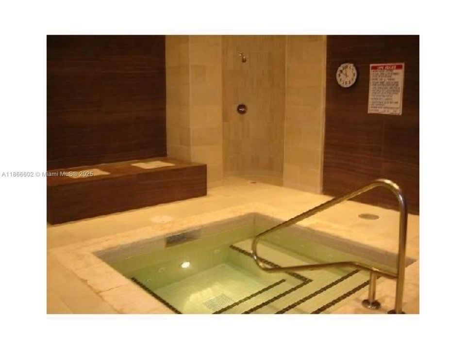 待售: $675,000 (1 贝兹, 1 浴室, 871 平方英尺)