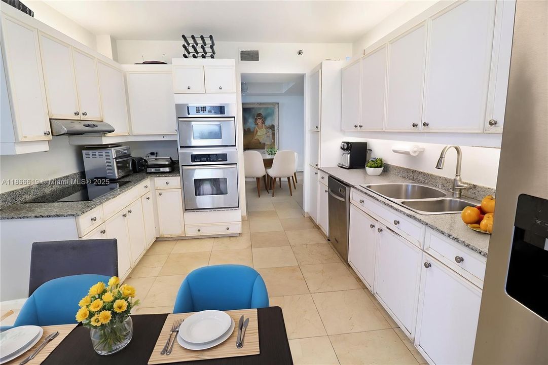 For Sale: $1,450,000 (3 beds, 2 baths, 2050 Square Feet)