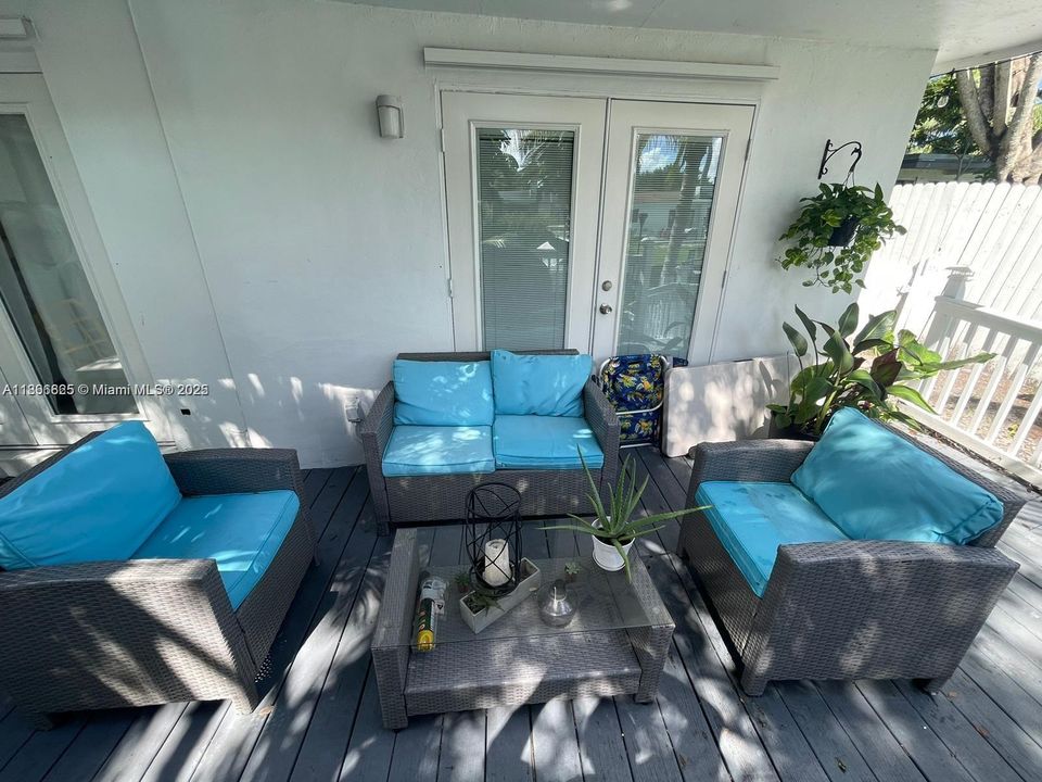 出租: $2,500 (1 贝兹, 1 浴室, 1000 平方英尺)